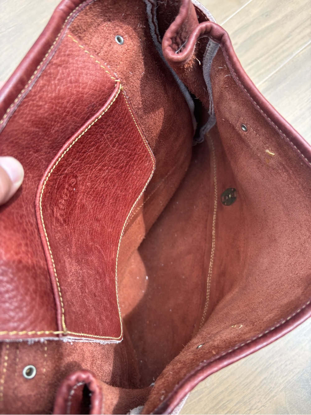 Vintage Roots Genuine Leather Satchel Shoulder Bag in Brick Red - Picture 8 of 8